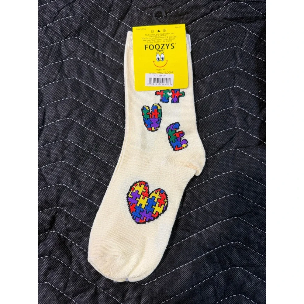Foozys‎ Crew Socks Women Cream NWT Puzzle Piece Heart Autism Awareness FC-204